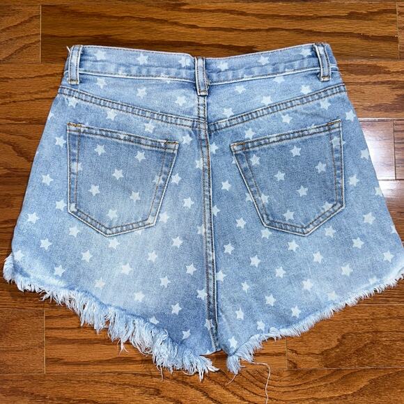 Superdown Kenzie Star Print Cut Off Denim Shorts Size 25 - Picture 11 of 16